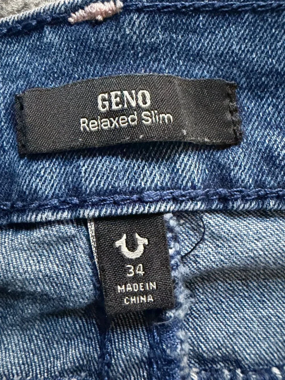True Religion Geno Big T Flap Slim Jeans Men's Size 34x32-Med. Wash Excellent UC